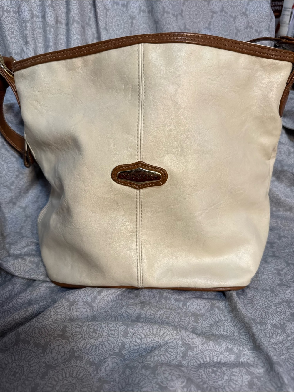 Capezio Cream and Brown Women’s Leather Shoulder Bag